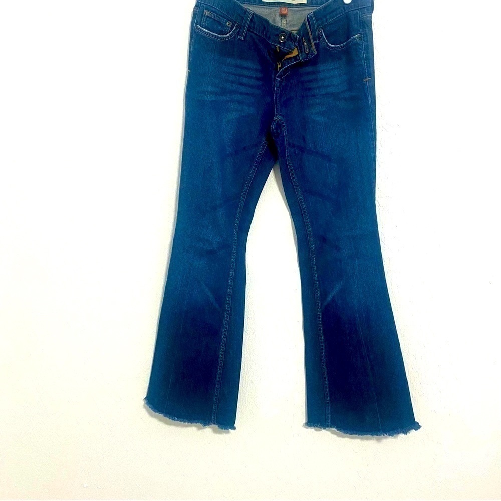 Mossimo Low-Rise Flare Stretch Denim Jeans Size 7 Dark Wash